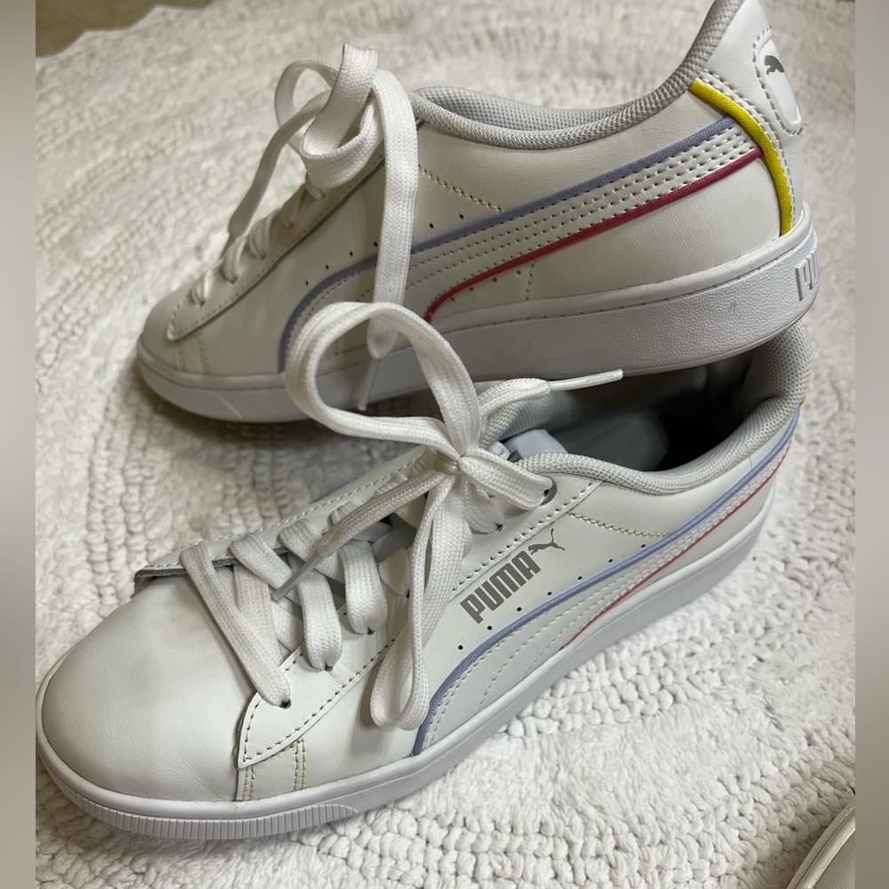 Puma Womens Vikky Casual Tennis Shoe Sneaker
